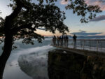 Photographes sur le balcon de Saxe dans le massif de Bastei en Allemagne